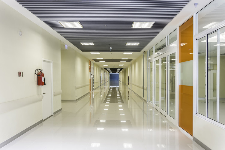 Tabique_F120_Pasillos_y_zonas_de_evaciación